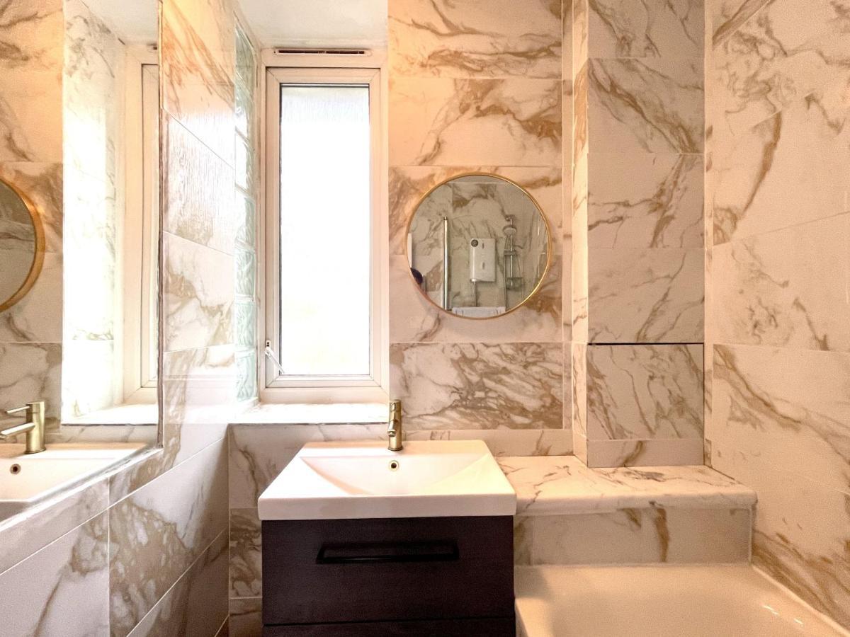 Beautiful 3-Bed Apartment At Swiss Cottage Лондон Екстер'єр фото