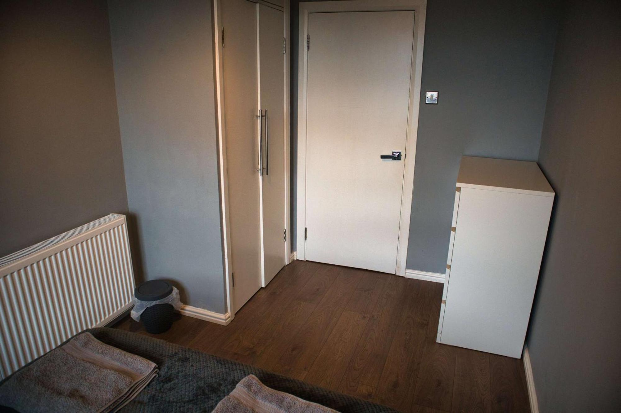 Beautiful 3-Bed Apartment At Swiss Cottage Лондон Екстер'єр фото
